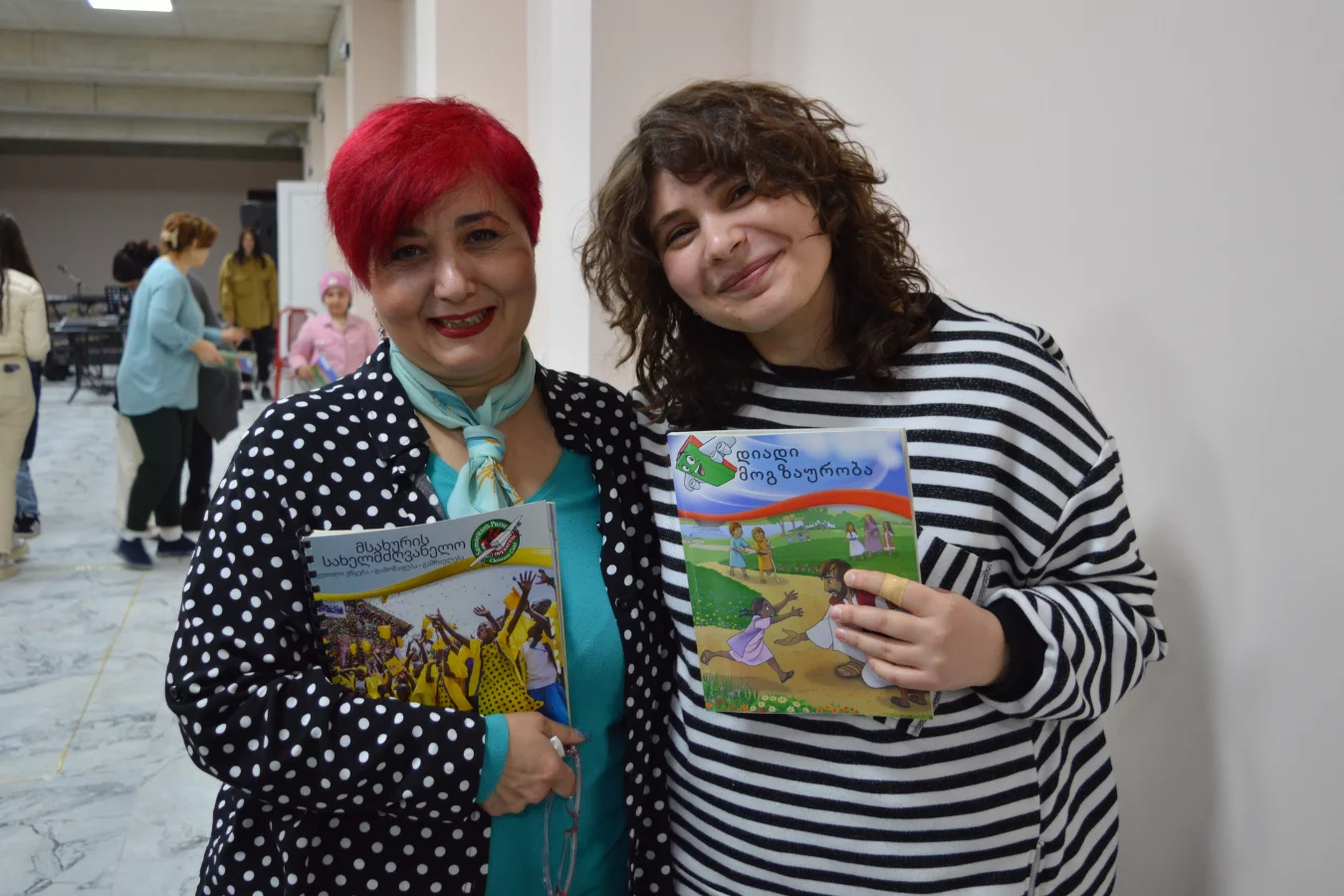 Tiko unterrichtet den Kurs Die größte Reise