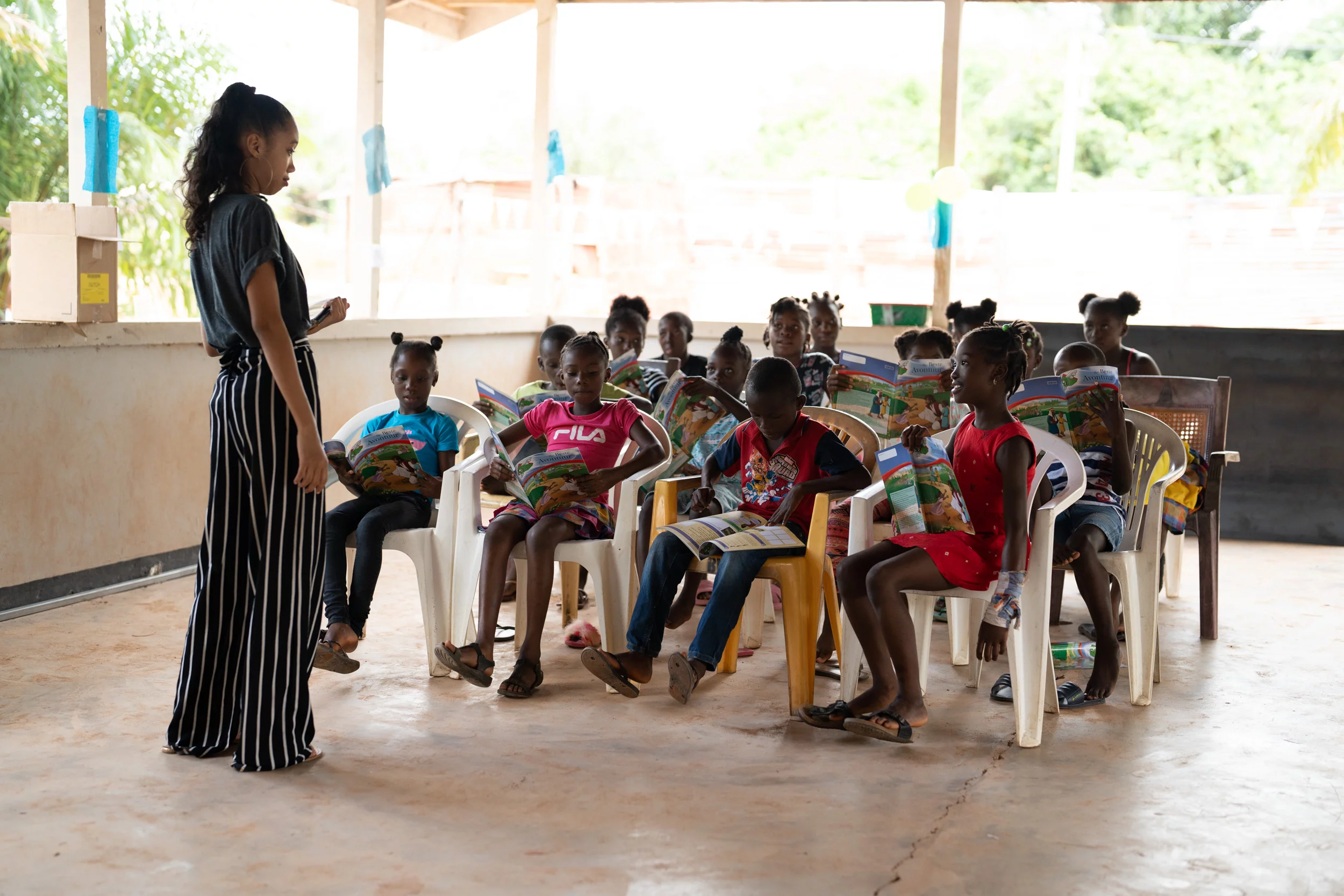 Spenden für bedürftige Kinder an Weihnachten Spenden für "Weihnachten im Schuhkarton"
