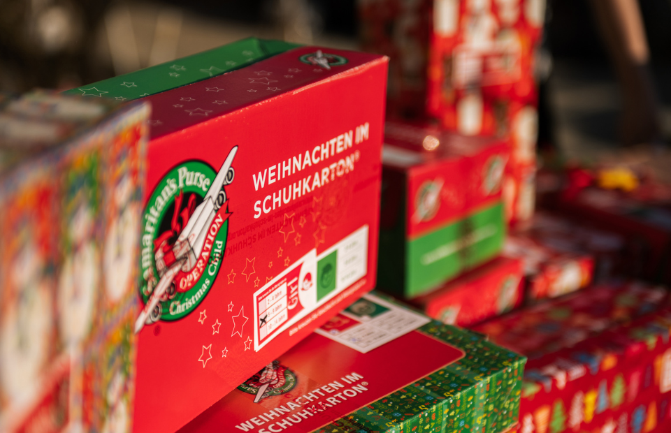 Box-to-go von "Weihnachten im Schuhkarton"