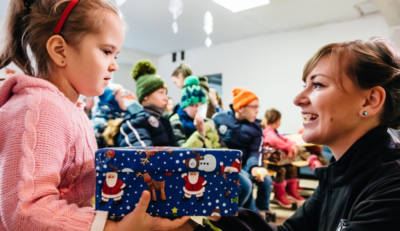 "Weihnachten im Schuhkarton": Empfängerkind Ugne